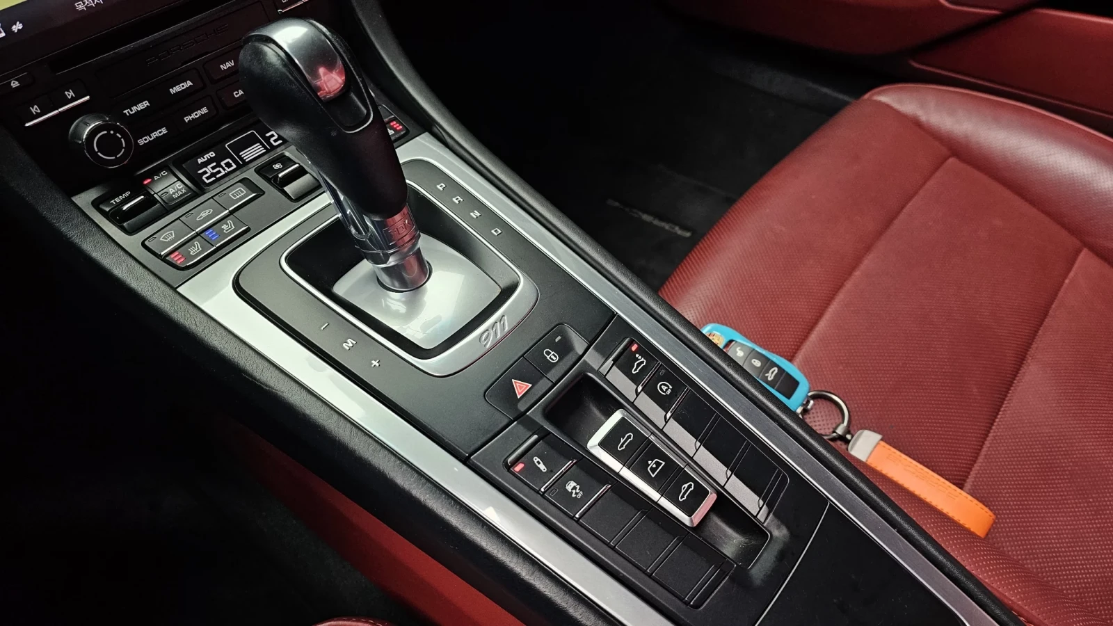Porsche 911 Cabriolet 991, снимка 13 - Автомобили и джипове - 55222482