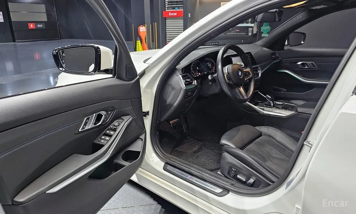BMW 320 M Sport Амбиетно, Подгев, Шибидах, снимка 10 - Автомобили и джипове - 55280826