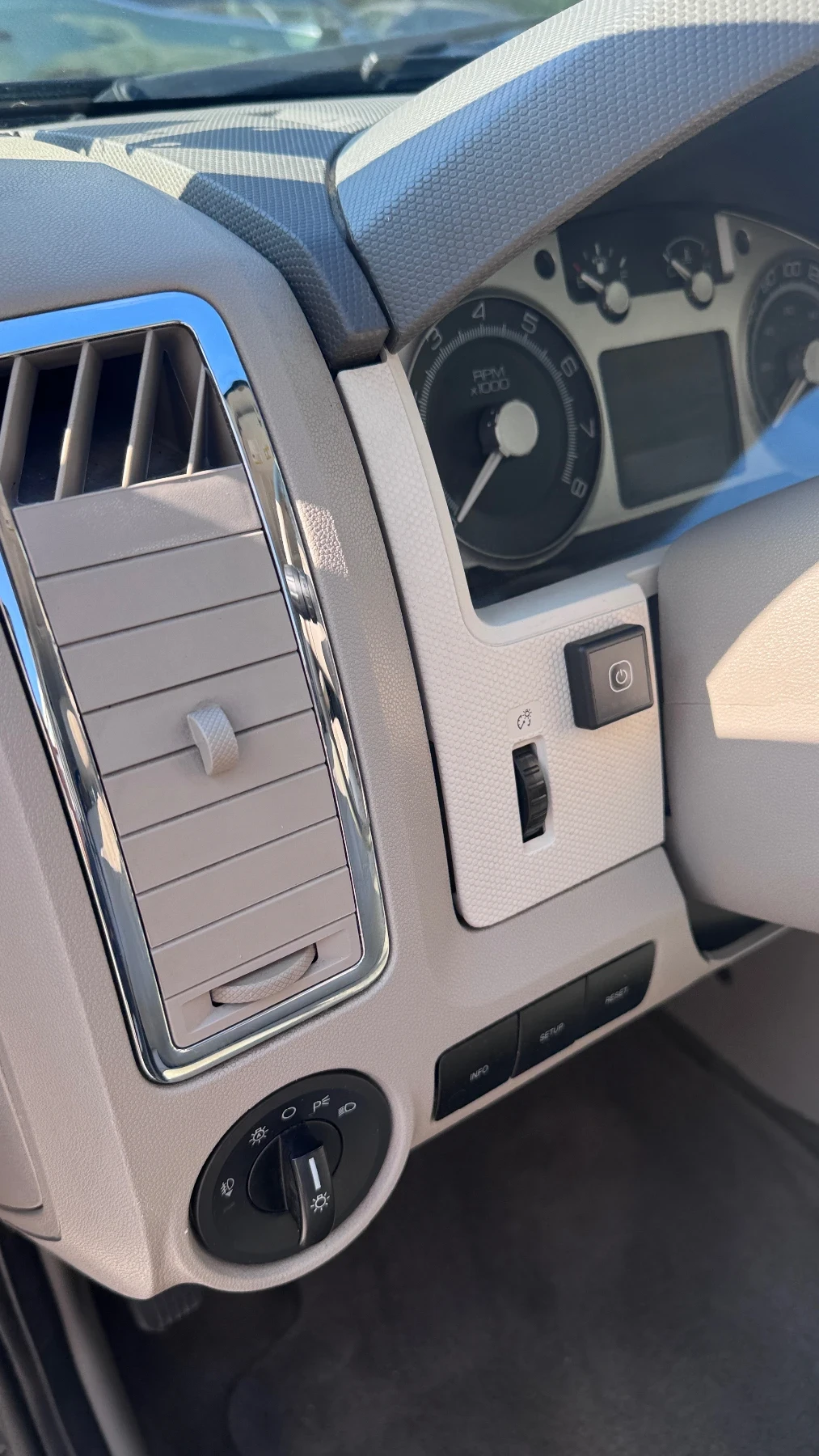 Mercury Marauder Mariner, снимка 9 - Автомобили и джипове - 55867801