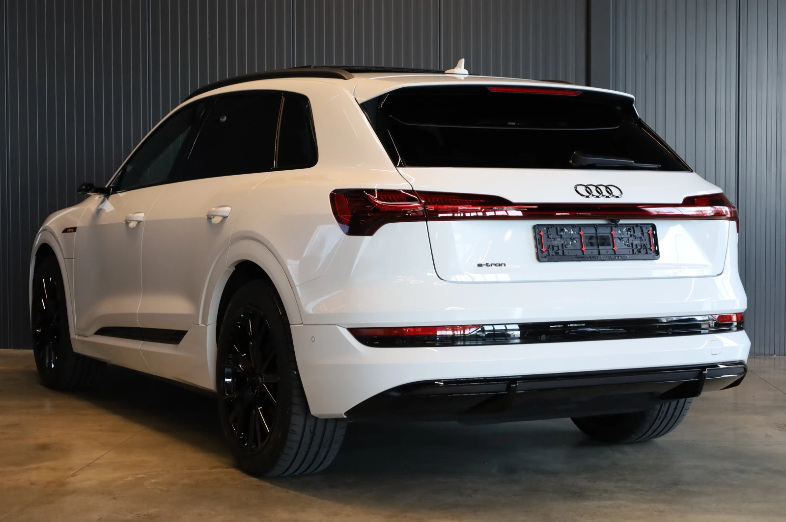 Audi E-Tron 50* BLACK EDITION* S-LINE* HD MATRIX LIGHTS* PANO* | Mobile.bg � ����������� 6