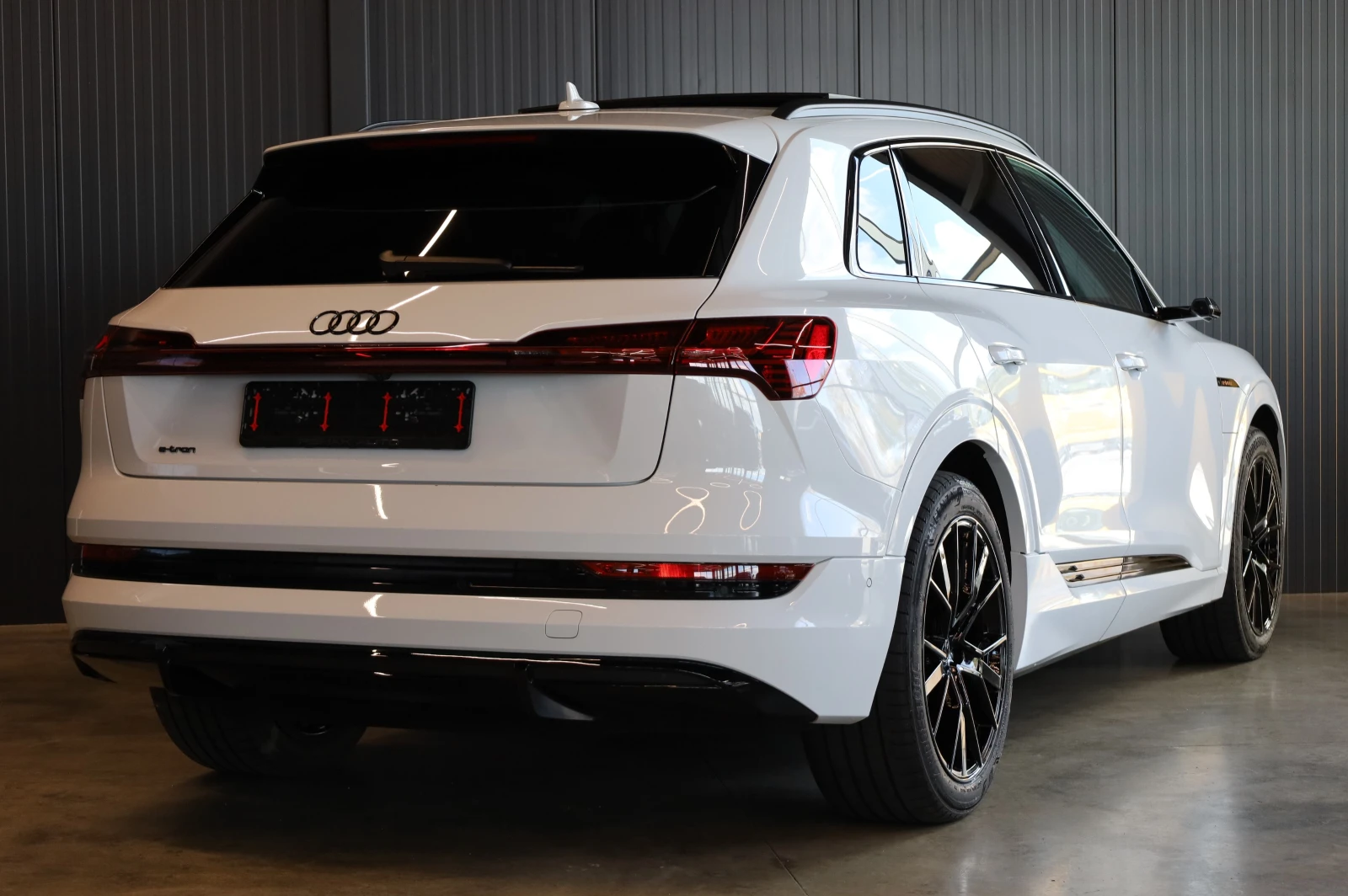 Audi E-Tron 50* BLACK EDITION* S-LINE* HD MATRIX LIGHTS* PANO* | Mobile.bg � ����������� 8