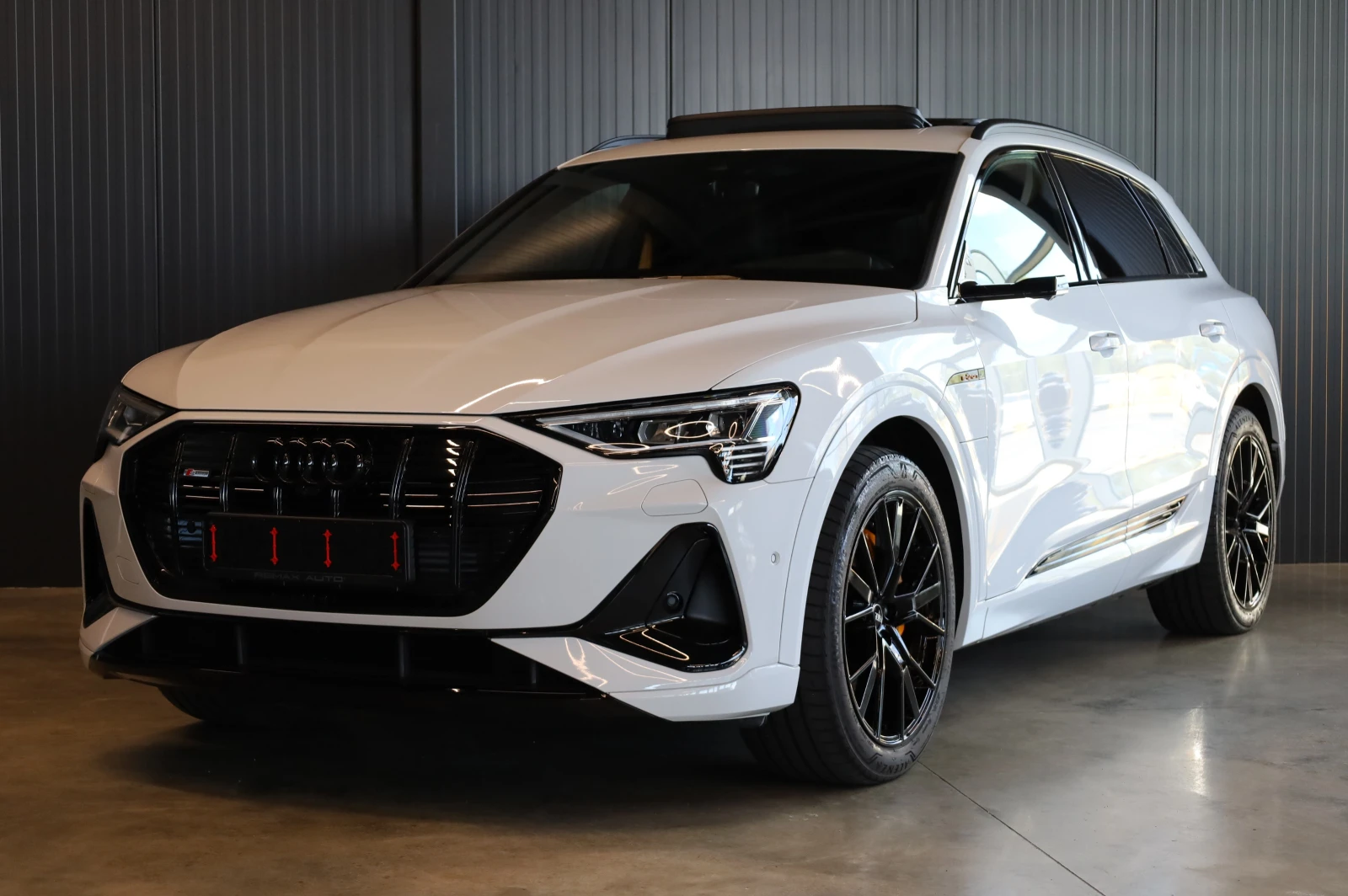 Audi E-Tron 50* BLACK EDITION* S-LINE* HD MATRIX LIGHTS* PANO* | Mobile.bg � ����������� 4