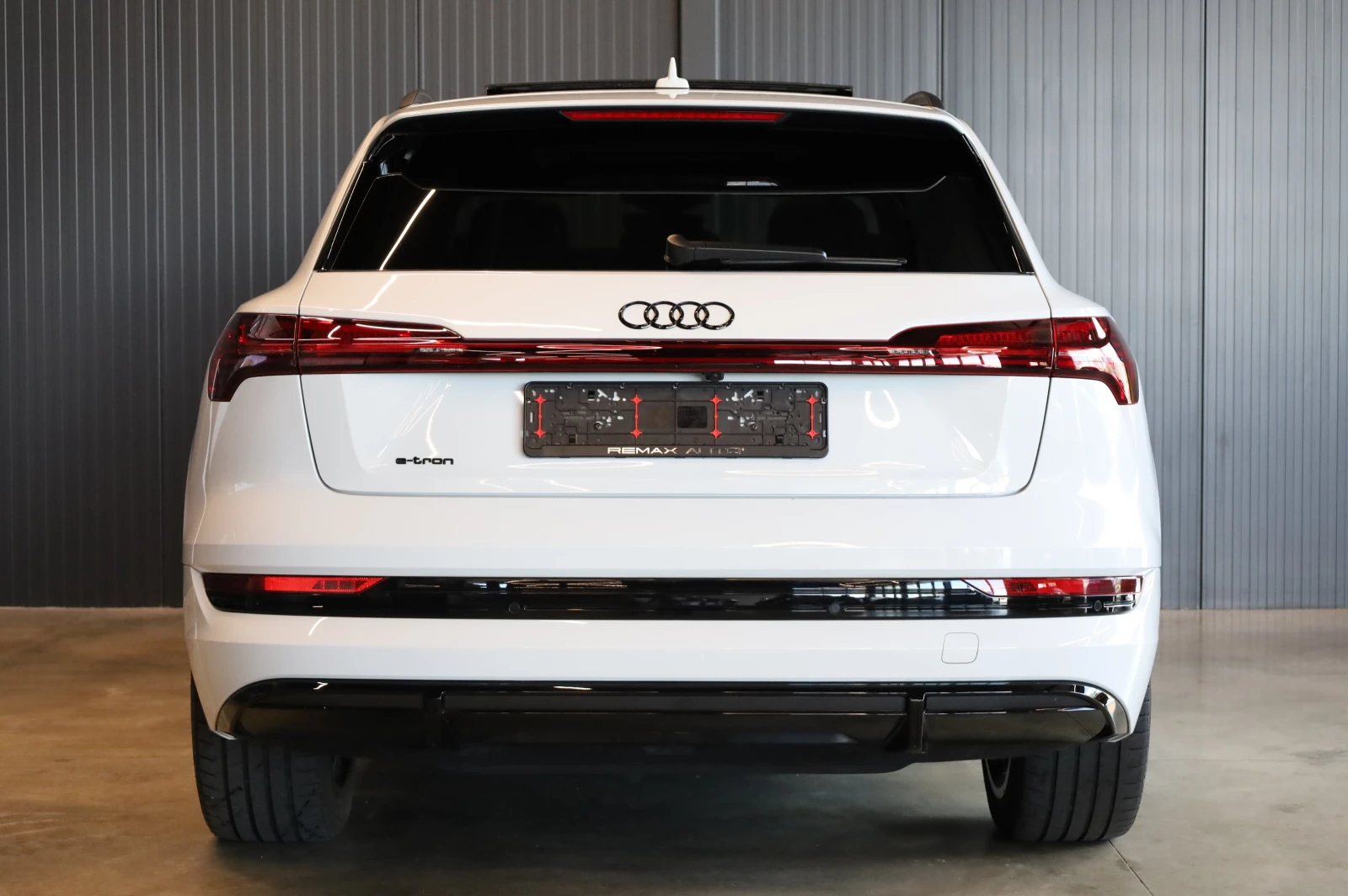 Audi E-Tron 50* BLACK EDITION* S-LINE* HD MATRIX LIGHTS* PANO* | Mobile.bg � ����������� 7