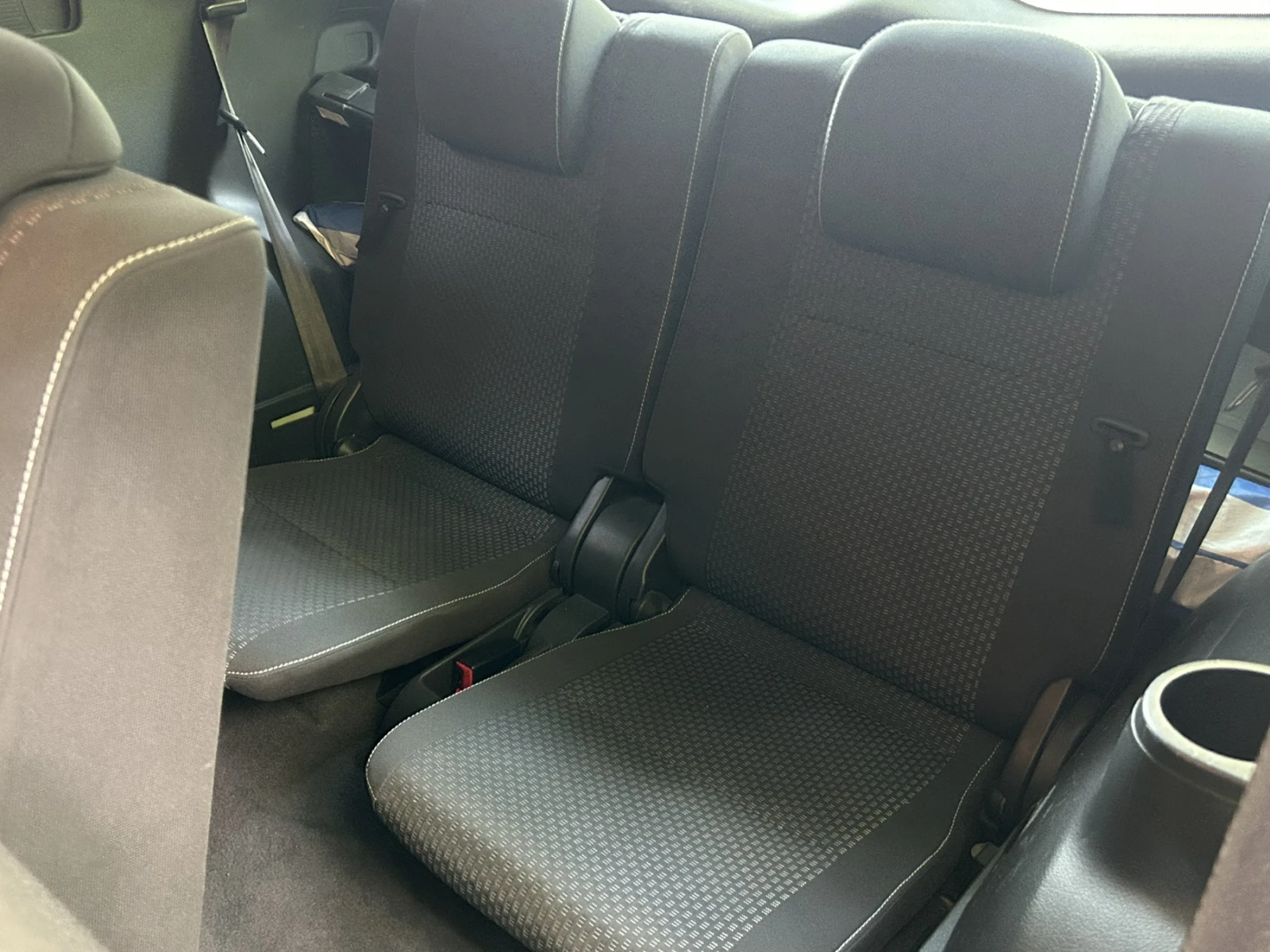 Toyota Verso 2.2, снимка 13 - Автомобили и джипове - 56555325