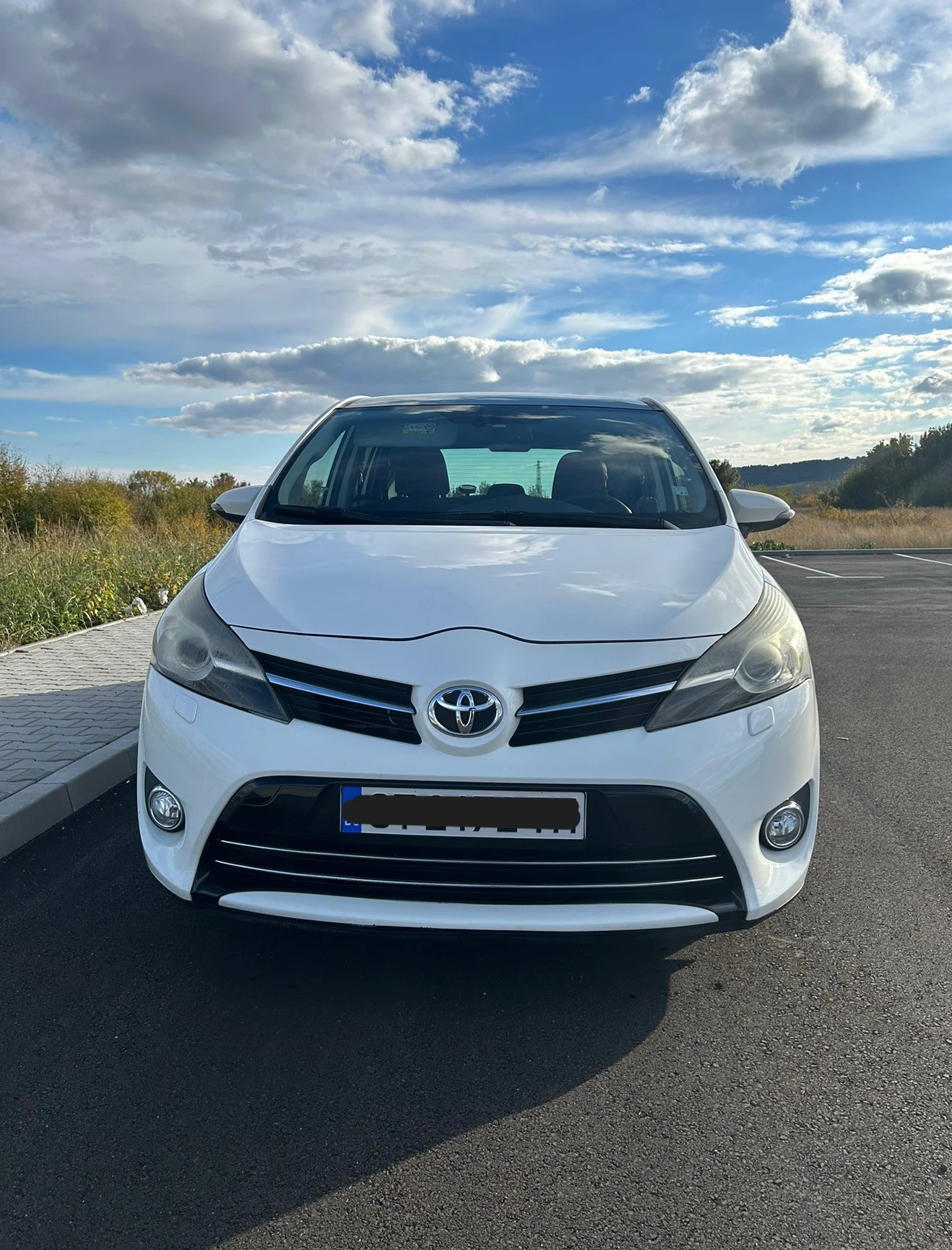 Toyota Verso 2.2, снимка 4 - Автомобили и джипове - 56555325