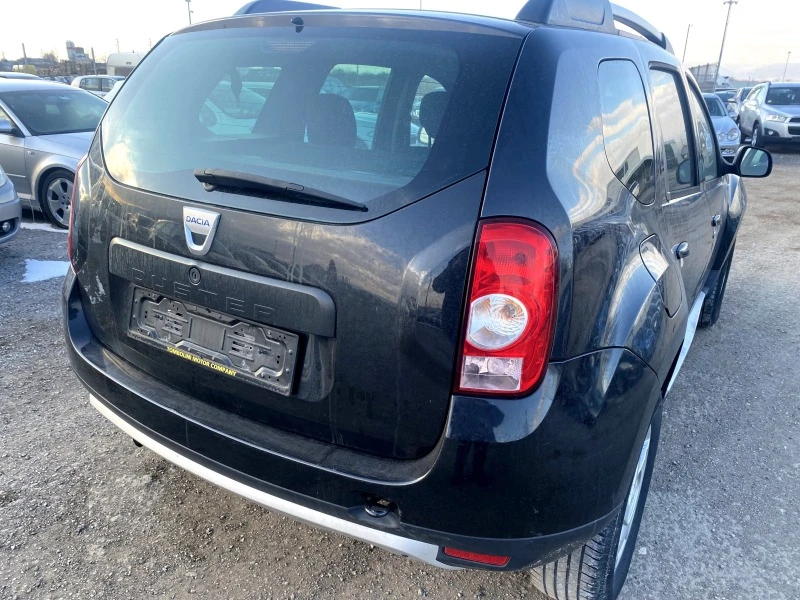 Dacia Duster 1.6i 16v 166x.км Като нова, снимка 4 - Автомобили и джипове - 39614818