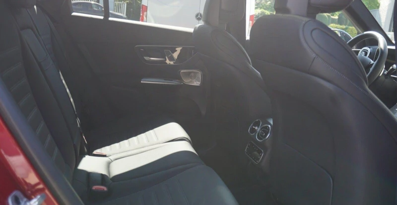 Mercedes-Benz GLC 400 450d* AMG* PANO* HEAD-UP* BURM* 360 CAM* DISTR* KE, снимка 7 - Автомобили и джипове - 51325239