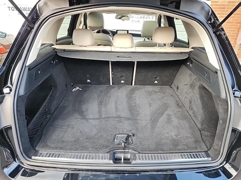 Mercedes-Benz GLC 300 4Matic* Burmester* Пано* Подгрев, снимка 14 - Автомобили и джипове - 52318021
