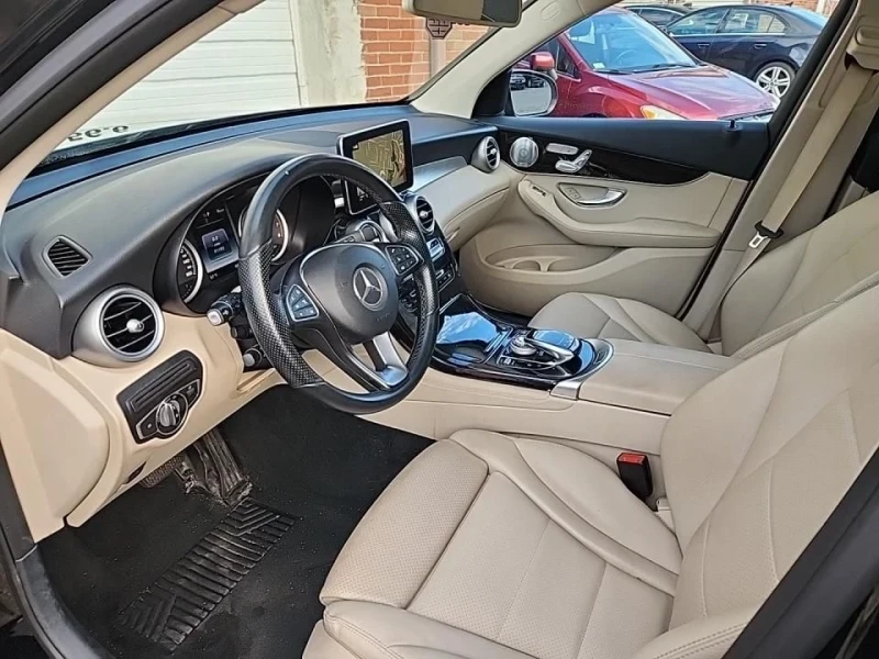Mercedes-Benz GLC 300 4Matic* Burmester* Пано* Подгрев, снимка 7 - Автомобили и джипове - 52318021