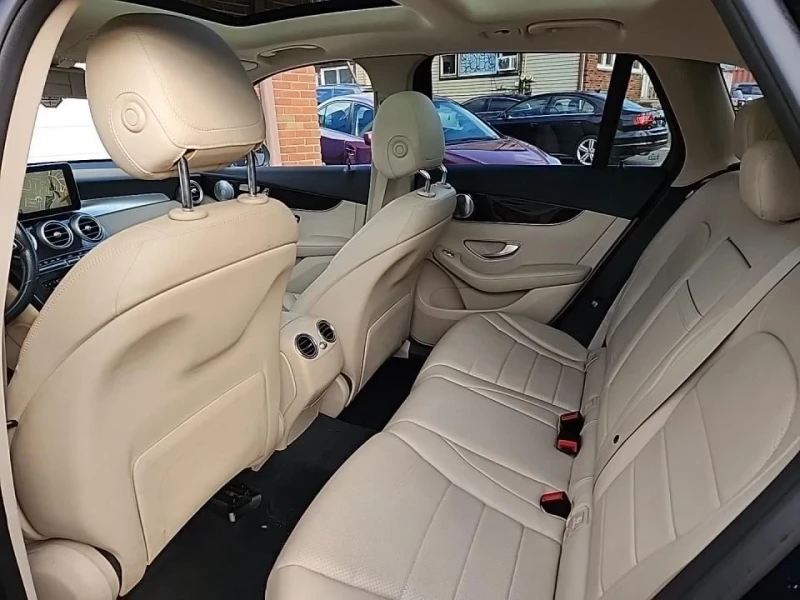 Mercedes-Benz GLC 300 4Matic* Burmester* Пано* Подгрев, снимка 10 - Автомобили и джипове - 52318021