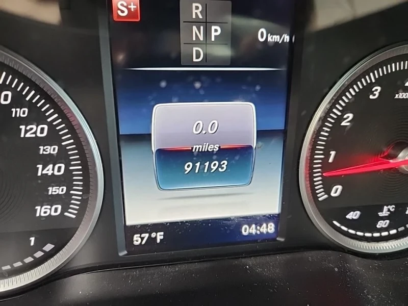 Mercedes-Benz GLC 300 4Matic* Burmester* Пано* Подгрев, снимка 9 - Автомобили и джипове - 52318021