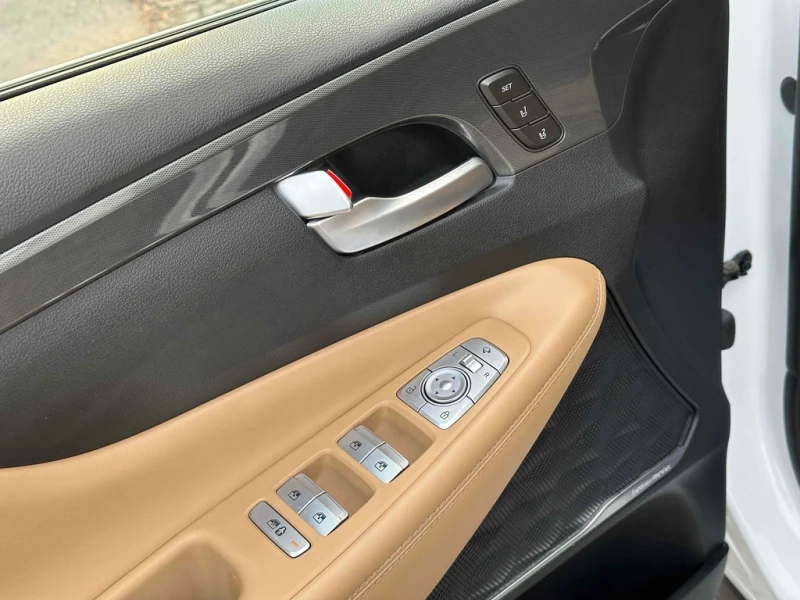 Hyundai Santa fe * ULTIMATE CALLIGRAPHY * CARFAX * ЦЕНА ДО БГ, снимка 15 - Автомобили и джипове - 52740340