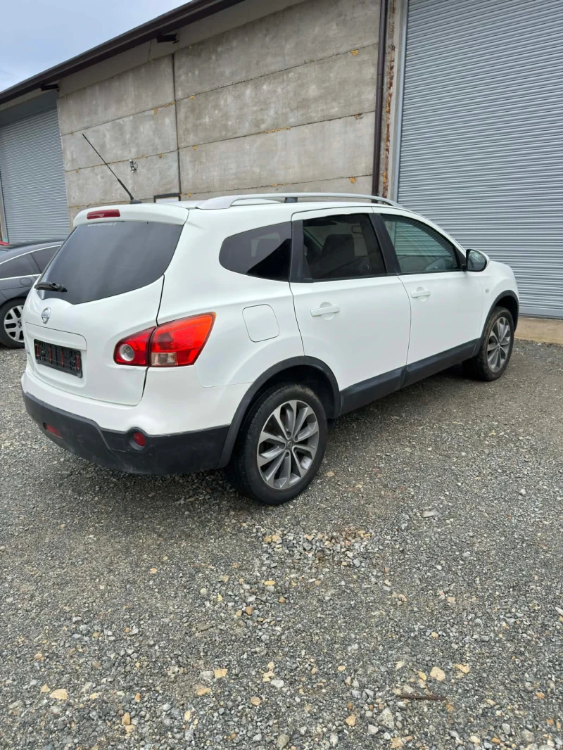 Nissan Qashqai 1.6 7 места , снимка 4 - Автомобили и джипове - 53583615