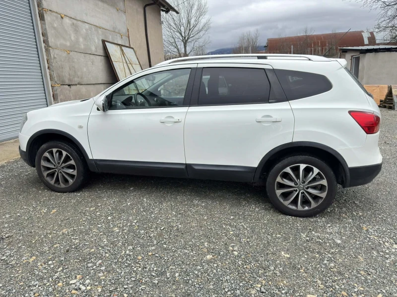 Nissan Qashqai 1.6 7 места , снимка 6 - Автомобили и джипове - 53583615