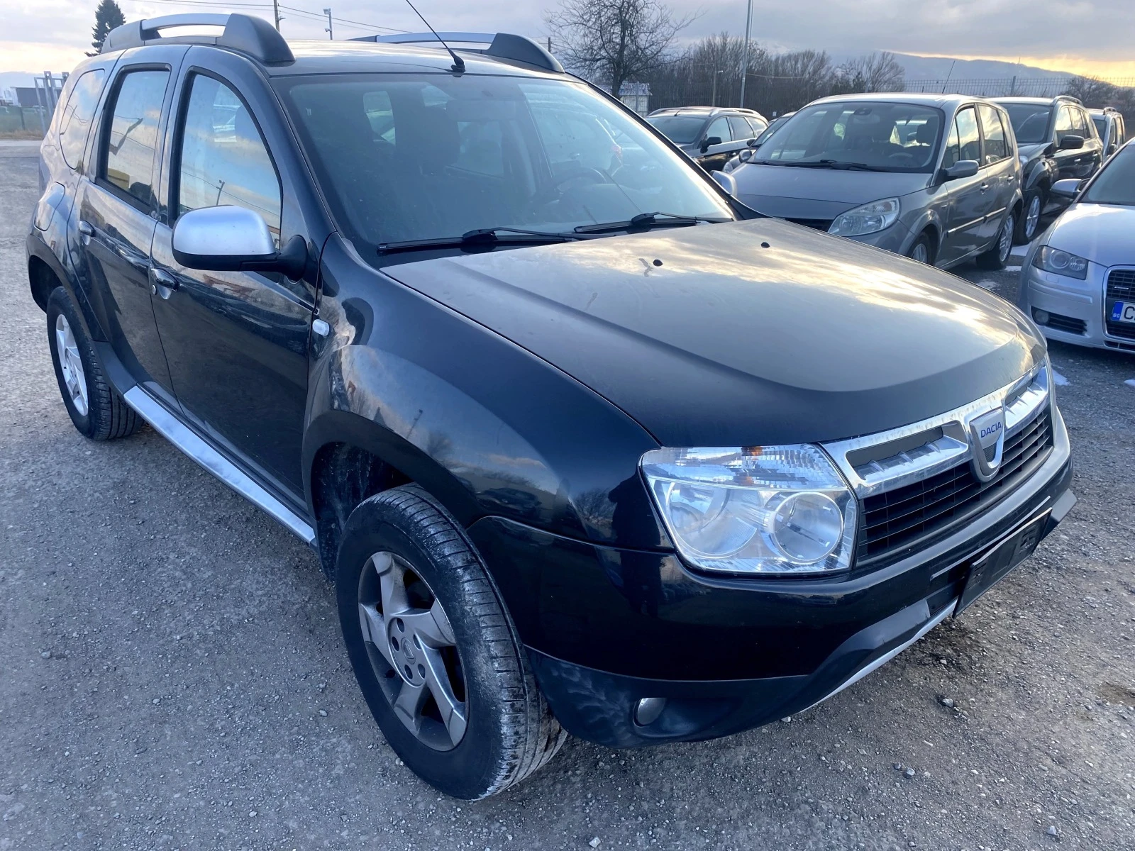 Dacia Duster 1.6i 16v 166x.км Като нова - изображение 6