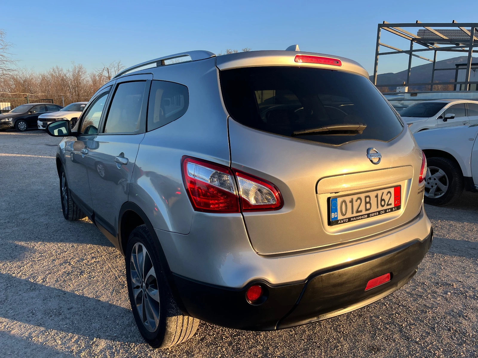 Nissan Qashqai 7места, панорама, нави, камера, 150к.с - изображение 6