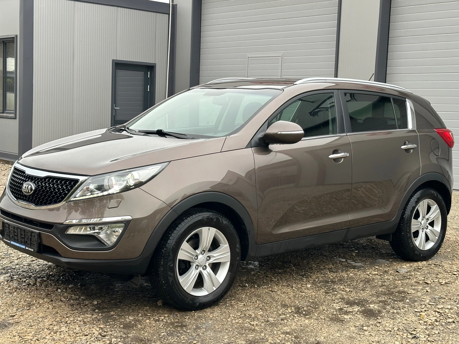 Kia Sportage 1.6BENZIN* TOP* KLIMA* LED* 6SPEED*  | Mobile.bg   1