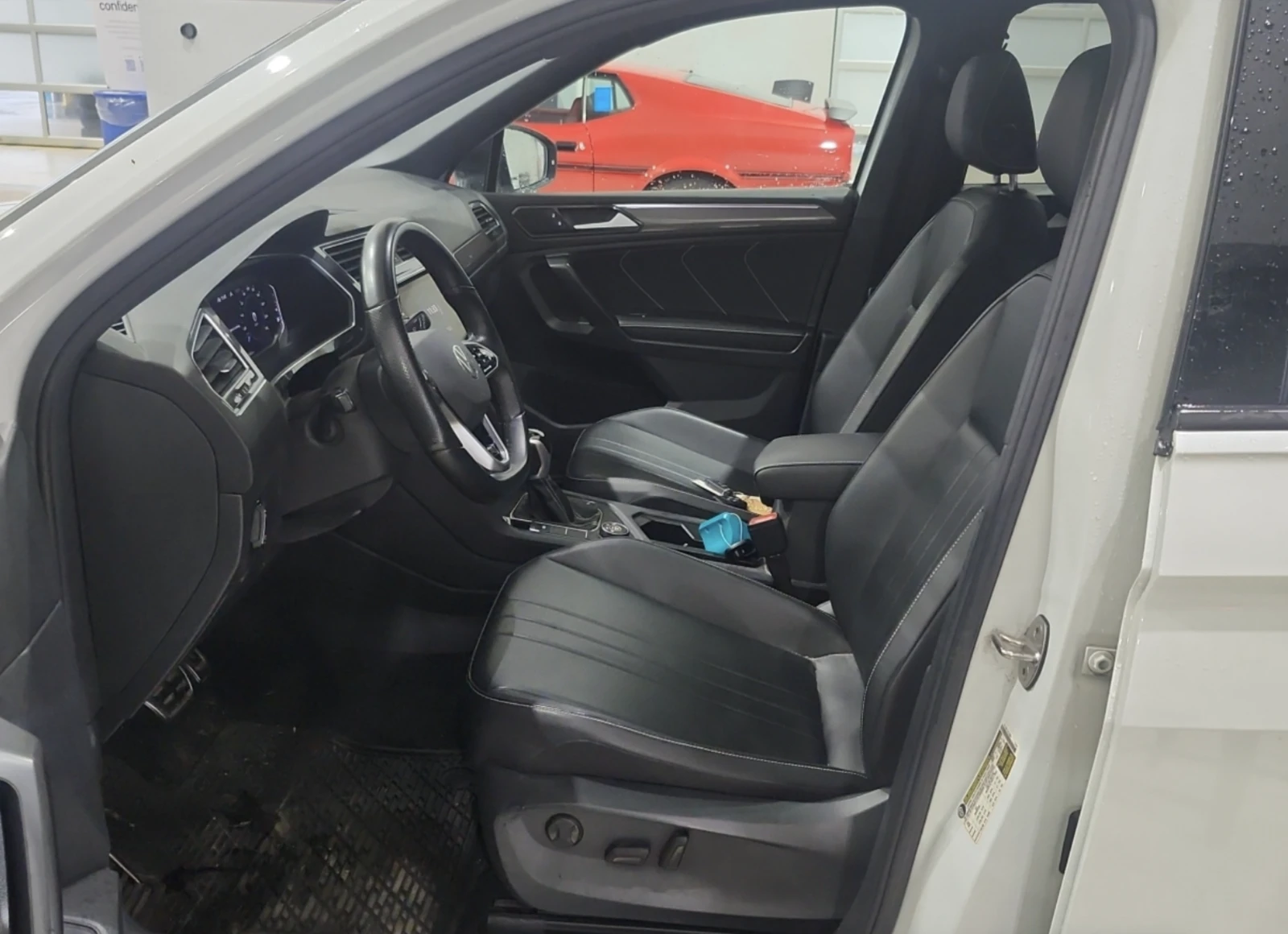 VW Tiguan COMFORTLINE R-LINE BLACK EDITION - изображение 5