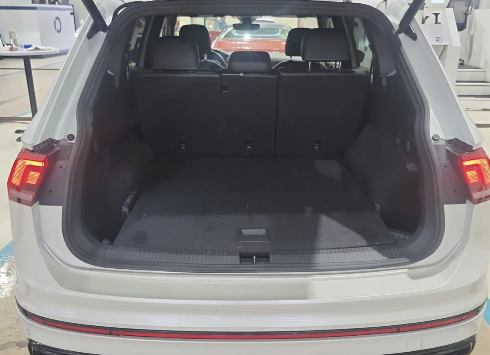VW Tiguan COMFORTLINE R-LINE BLACK EDITION | Mobile.bg   11