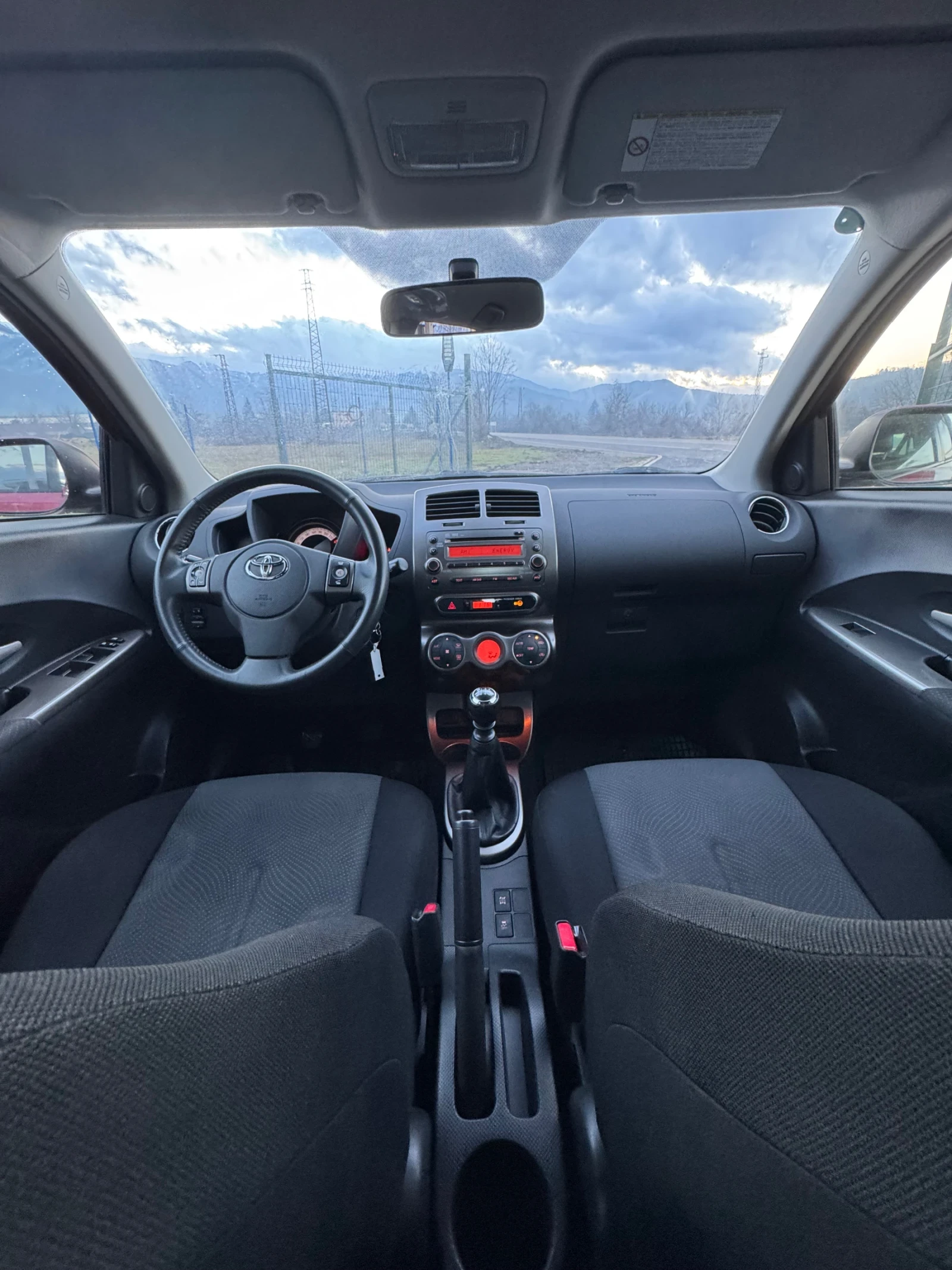 Toyota Urban Cruiser 4x4, 162000км, снимка 7 - Автомобили и джипове - 53672656