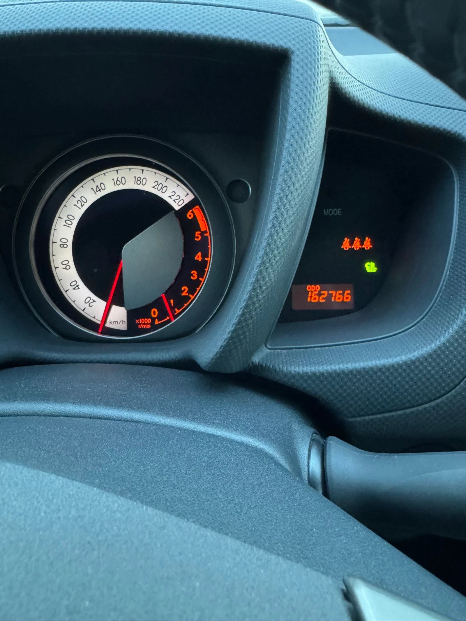 Toyota Urban Cruiser 4x4, 162000км, снимка 10 - Автомобили и джипове - 53672656