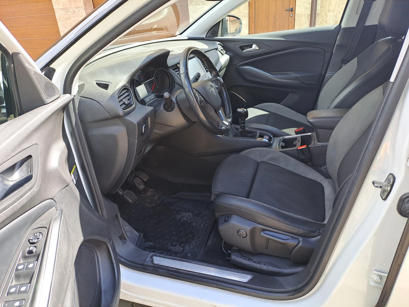 Opel Grandland X, снимка 10 - Автомобили и джипове - 53706358