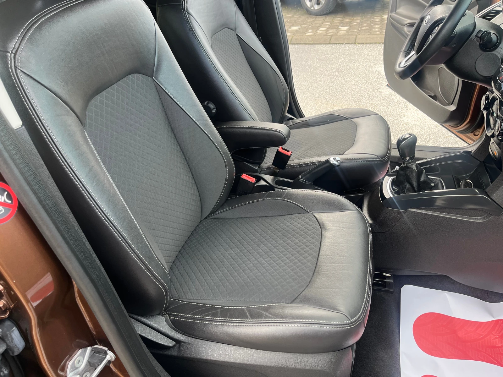 Ford EcoSport 1.5 TDCI, снимка 8 - Автомобили и джипове - 54144813