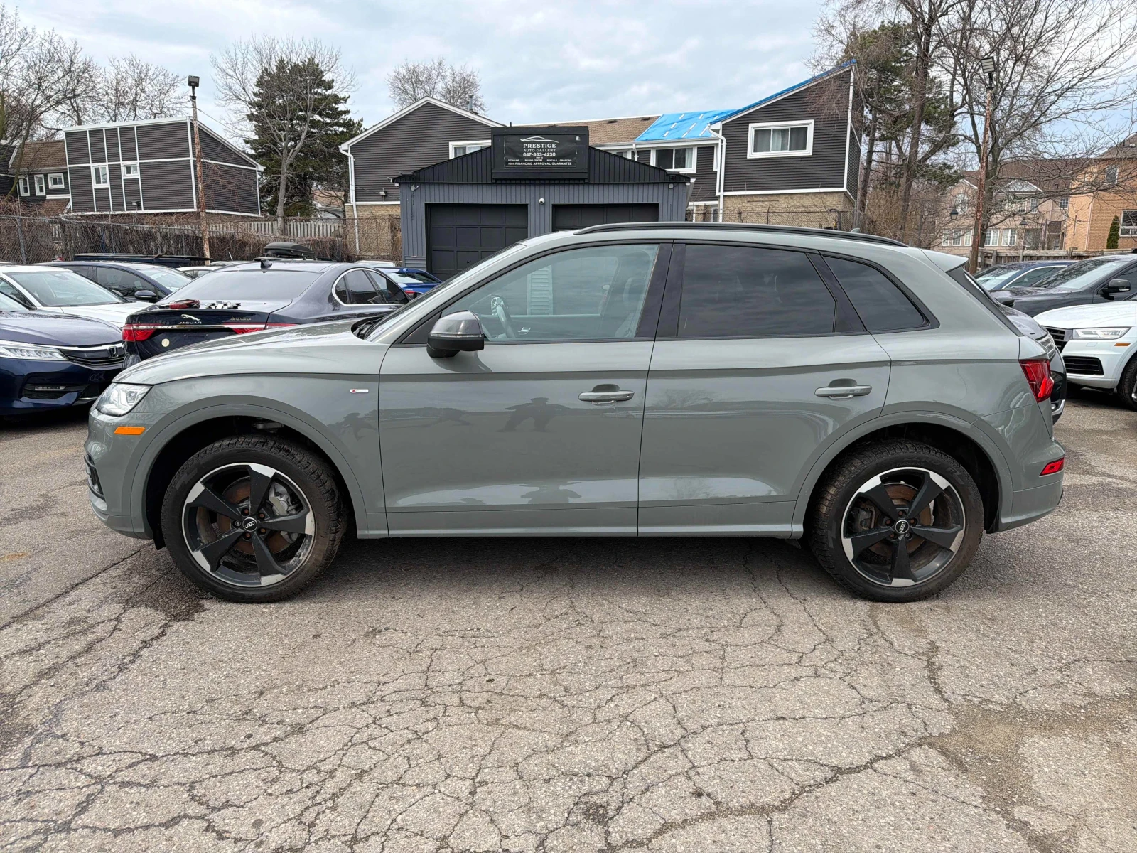 Audi Q5 Technik 45 TFSI quattro, снимка 3 - Автомобили и джипове - 54210359