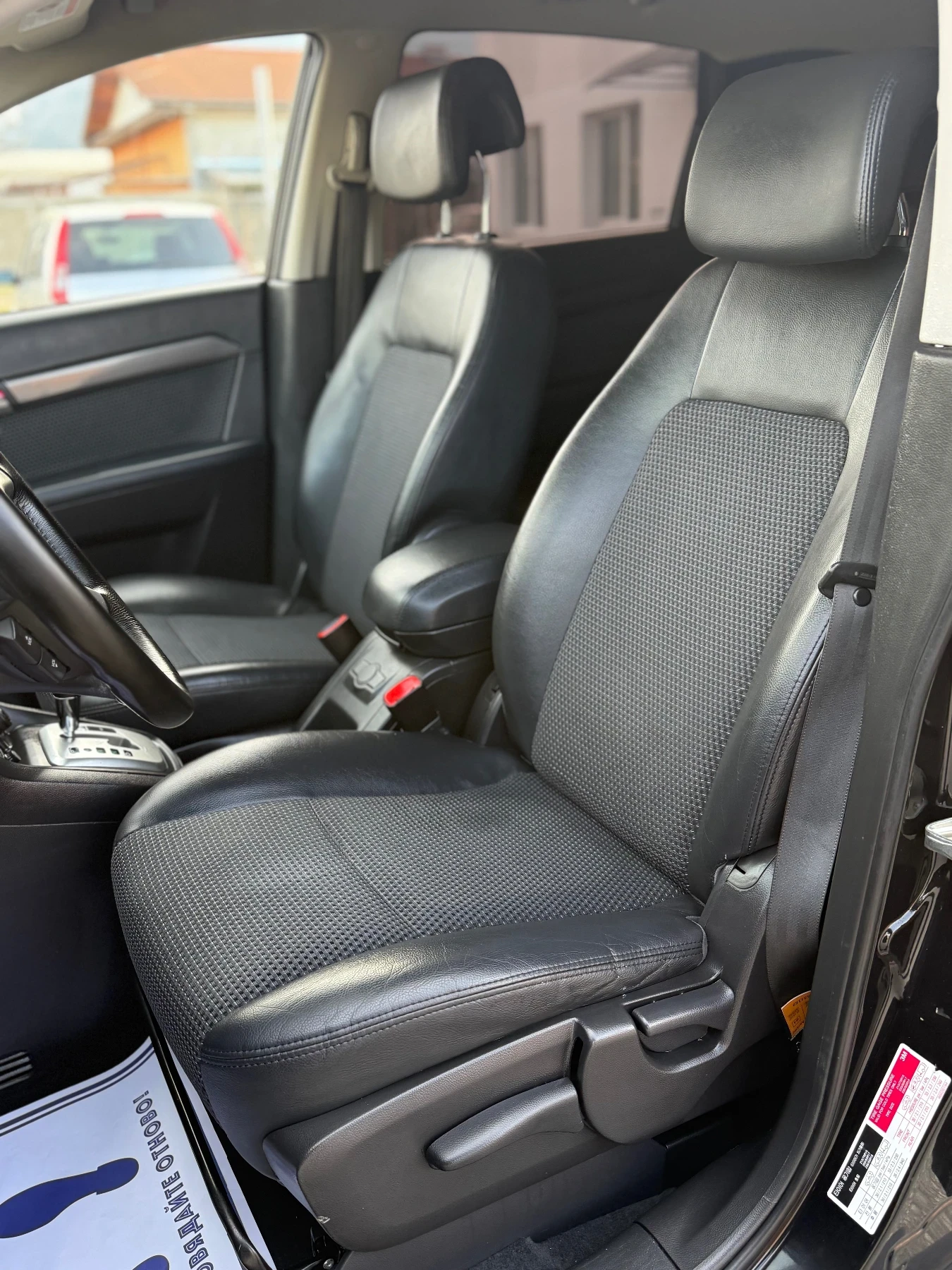 Chevrolet Captiva 2.0d 4X4 7местен, снимка 8 - Автомобили и джипове - 54221132