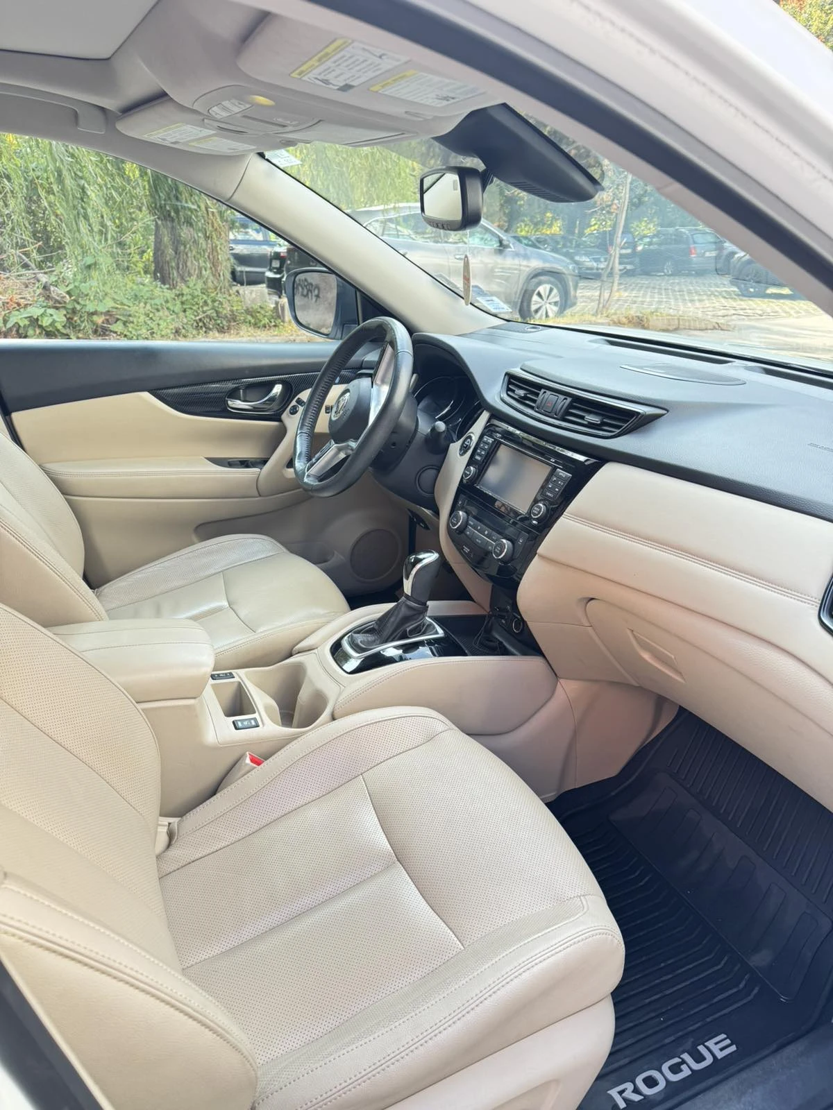 Nissan Rogue SL Нави, кожа, панорама, снимка 8 - Автомобили и джипове - 54283171