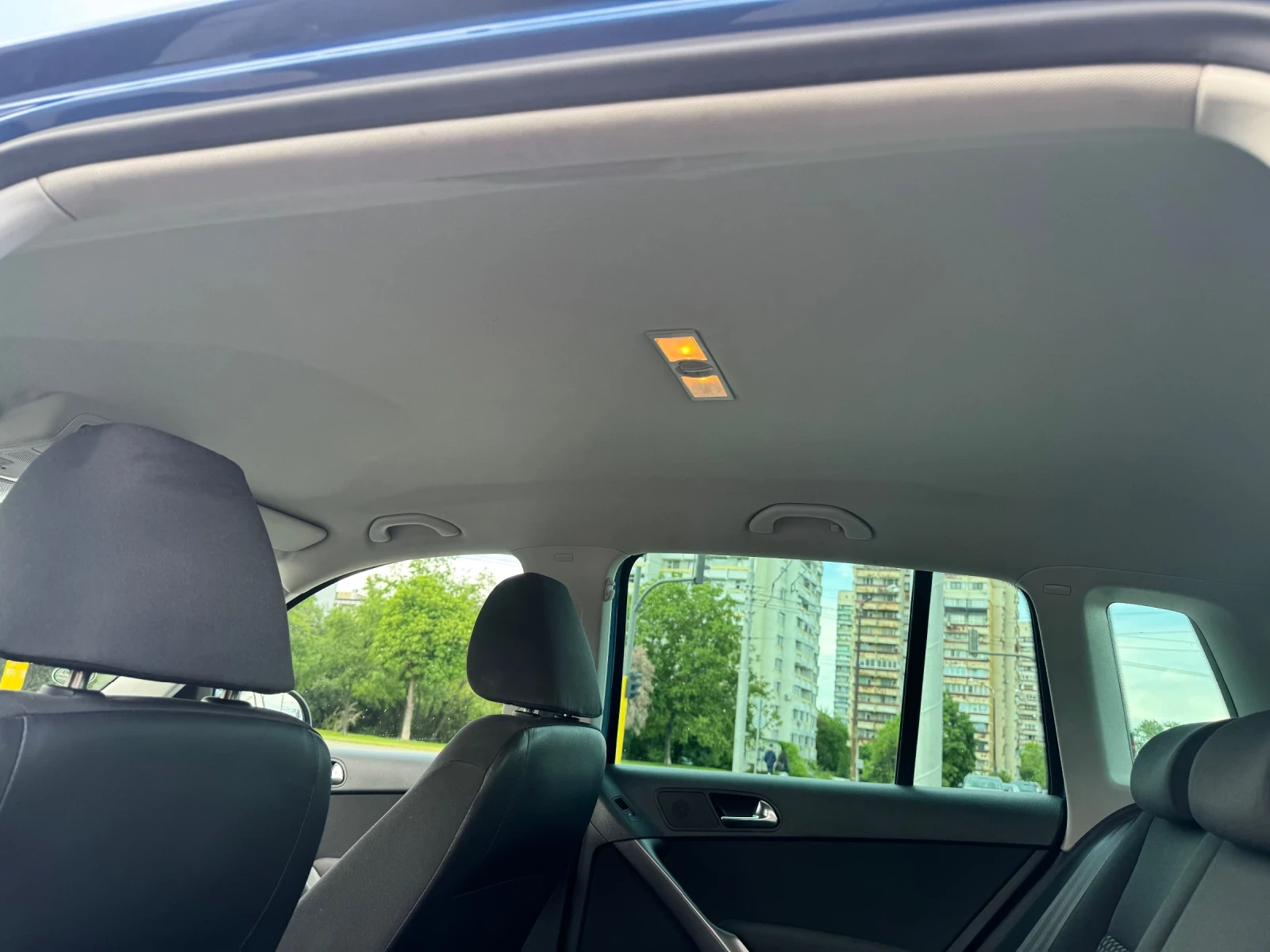 VW Tiguan 2.0TDI 4x4 внос Германия ТЮФ 6ск Теглич, снимка 14 - Автомобили и джипове - 54647314