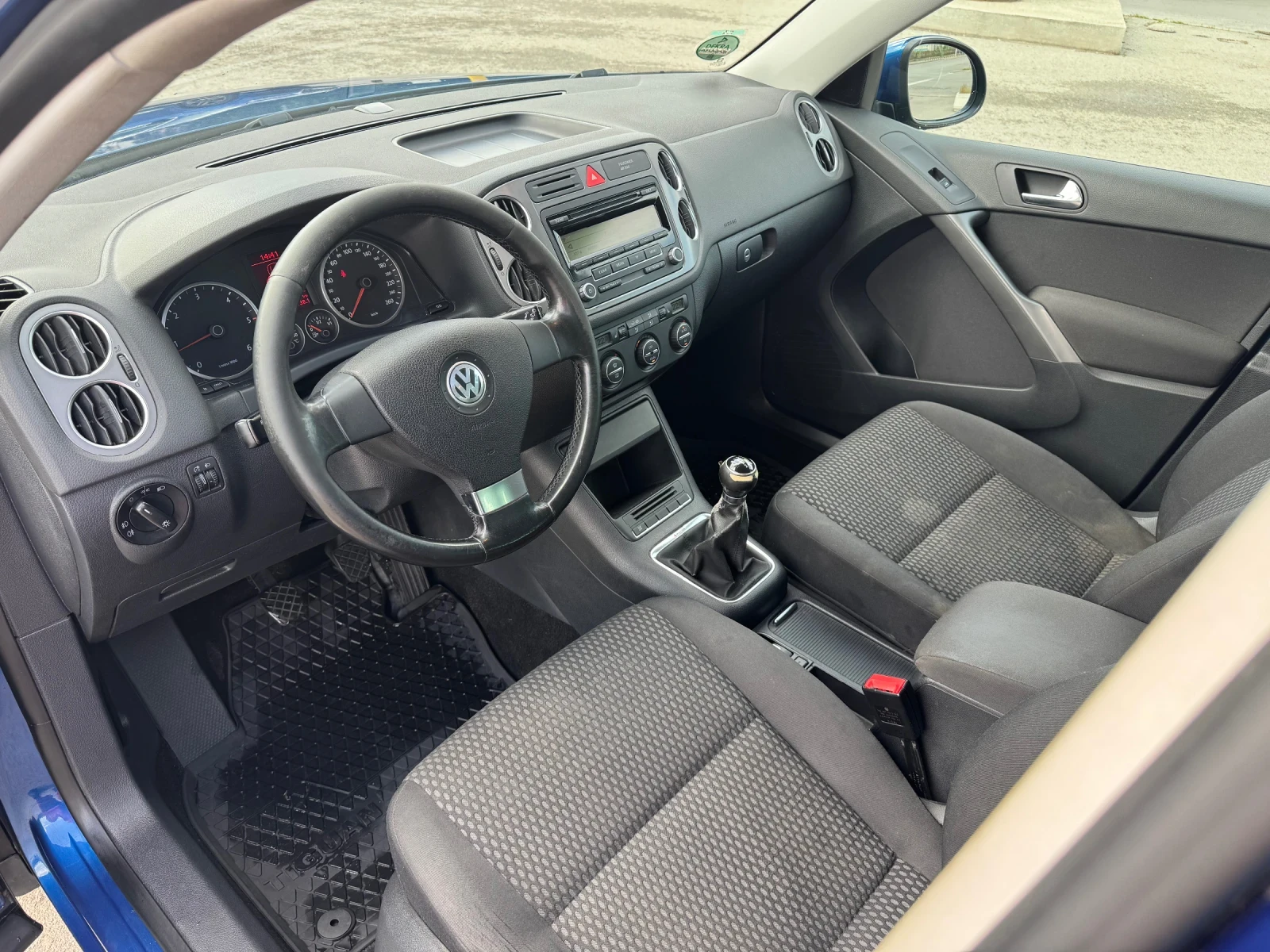 VW Tiguan 2.0TDI 4x4 внос Германия ТЮФ 6ск Теглич, снимка 2 - Автомобили и джипове - 54647314