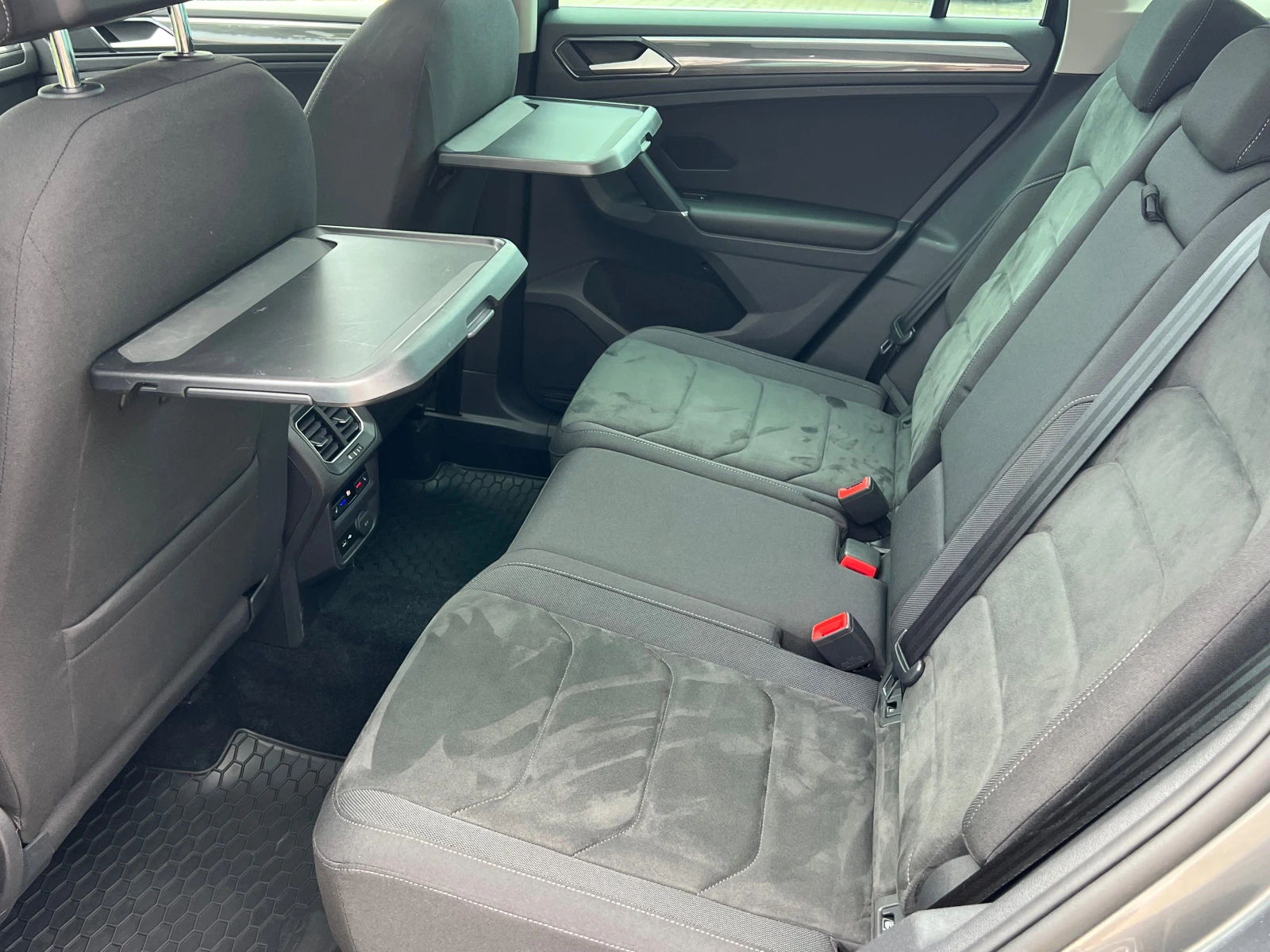 VW Tiguan 2.0TDI, 4-MOTION, HIGHLINE-FULL SERVICE VW-KATO HO, снимка 13 - Автомобили и джипове - 55061522