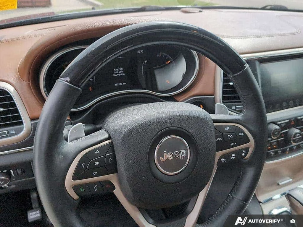 Jeep Grand cherokee SUMMIT | 5.7 HEMI | ОБДУХВАНЕ | CARFAX | , снимка 10 - Автомобили и джипове - 55492396