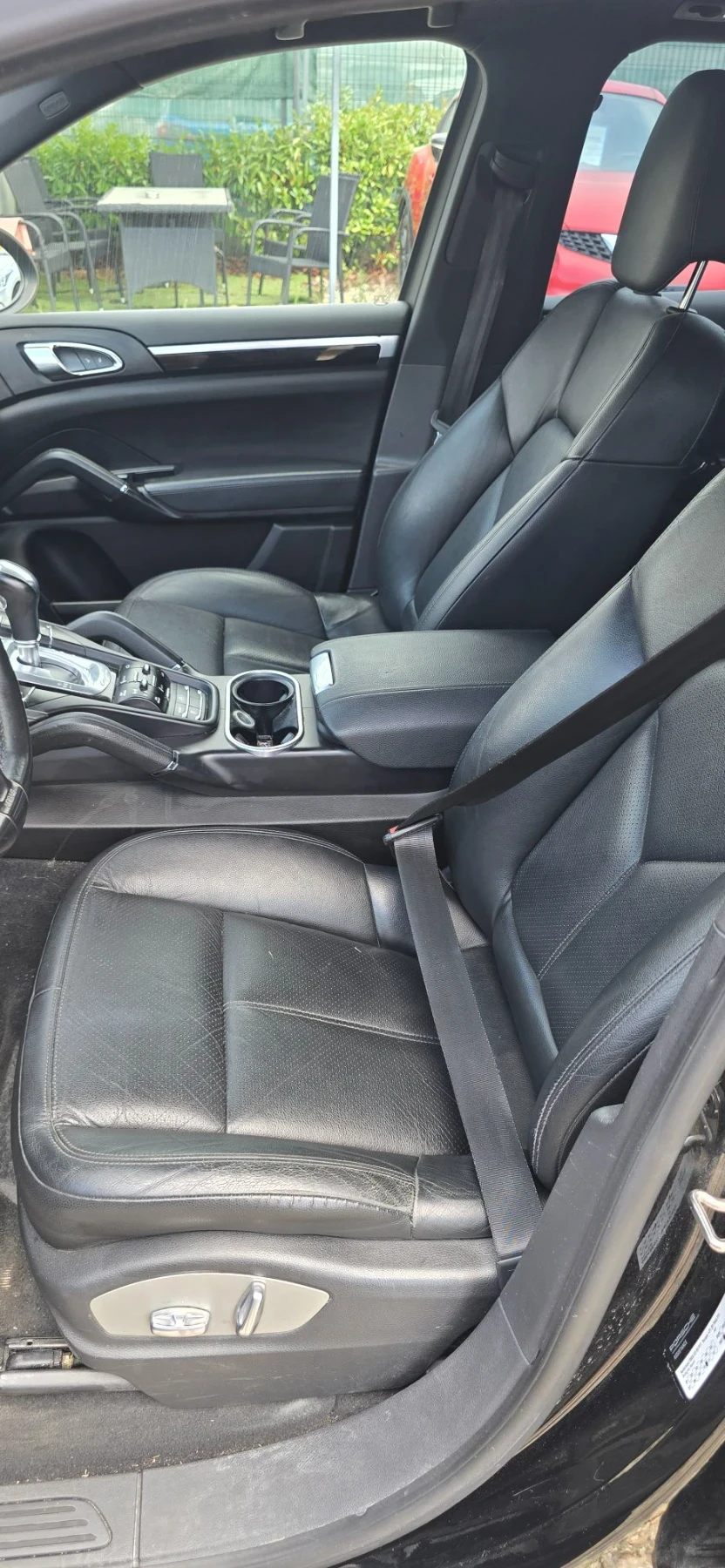 Porsche Cayenne 3.0 D, снимка 13 - Автомобили и джипове - 55600314