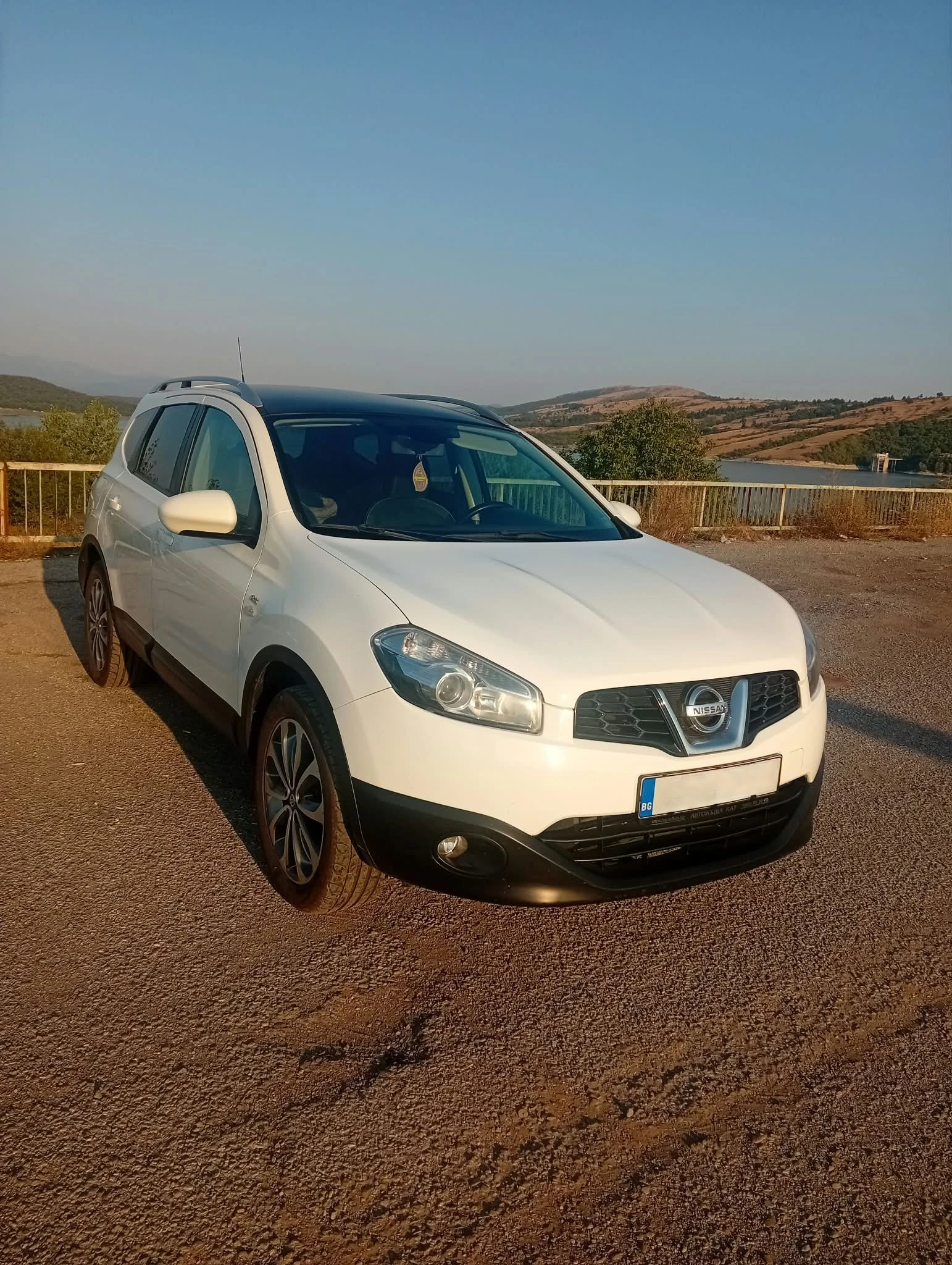Nissan Qashqai + 2 dCi, снимка 2 - Автомобили и джипове - 56115895