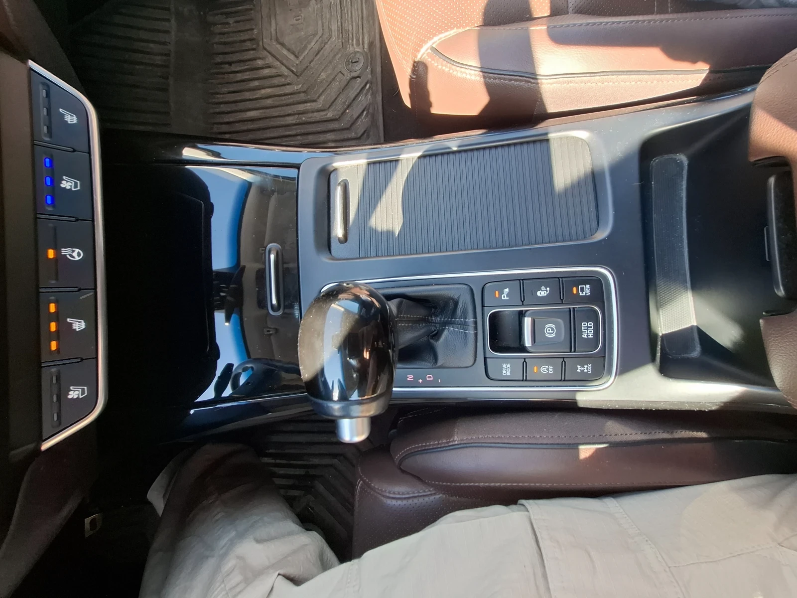 Kia Sorento, снимка 6 - Автомобили и джипове - 56372847