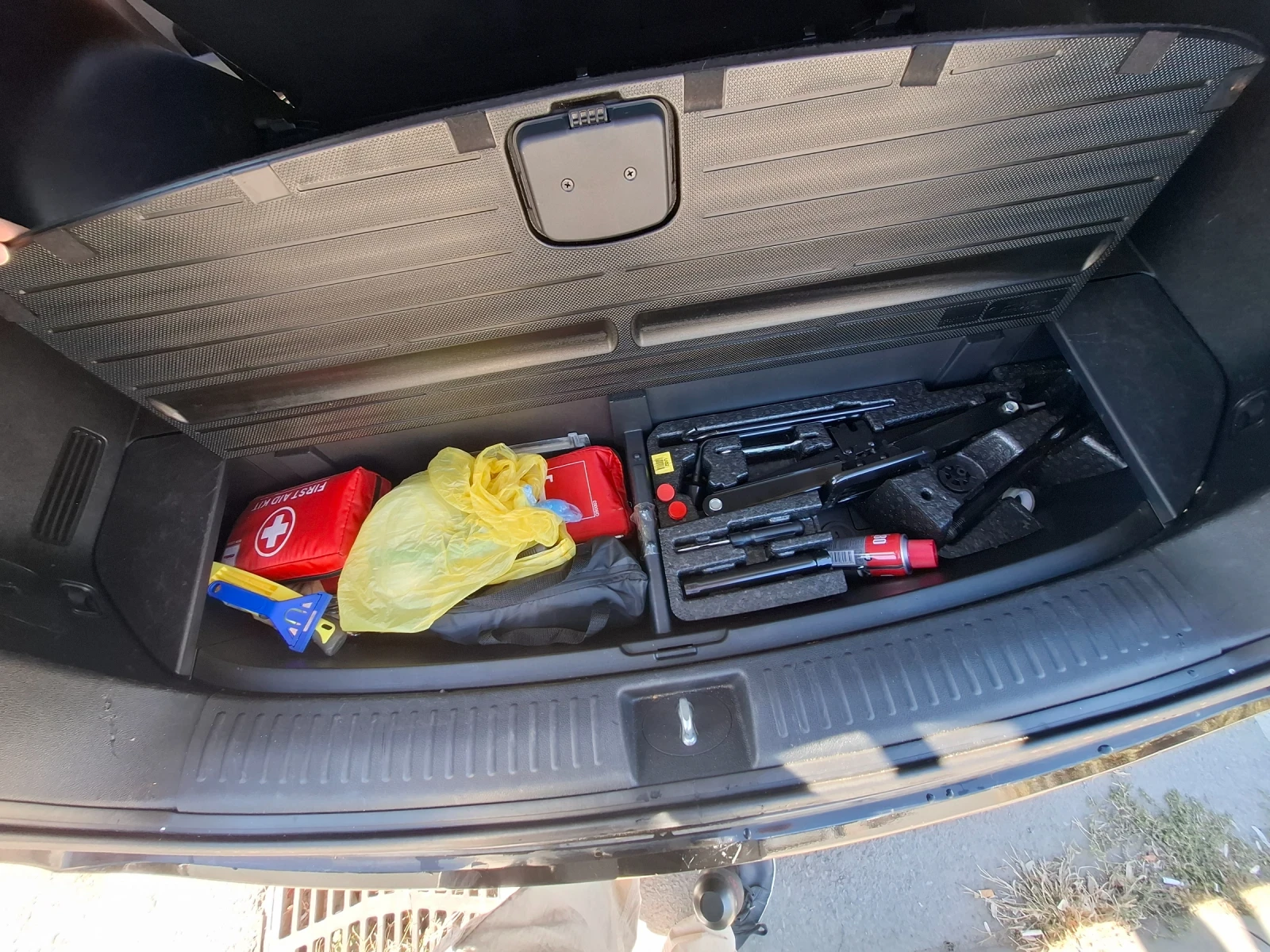 Kia Sorento, снимка 15 - Автомобили и джипове - 56372847