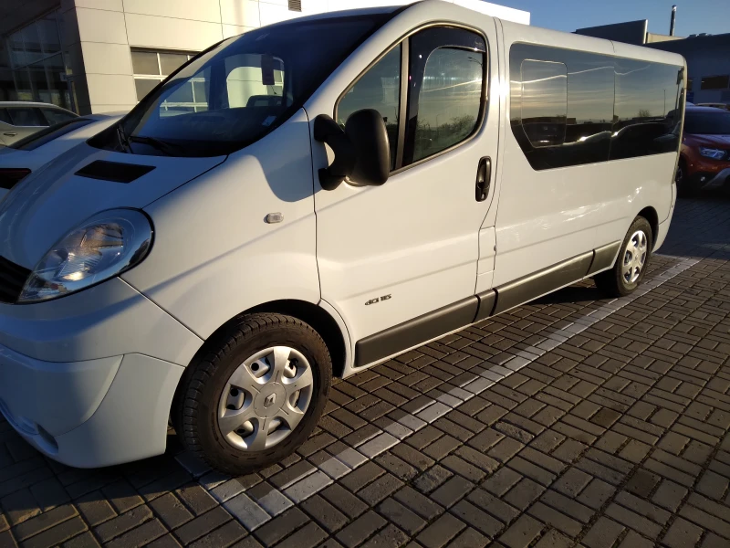 Renault Trafic, снимка 3 - Бусове и автобуси - 48027585