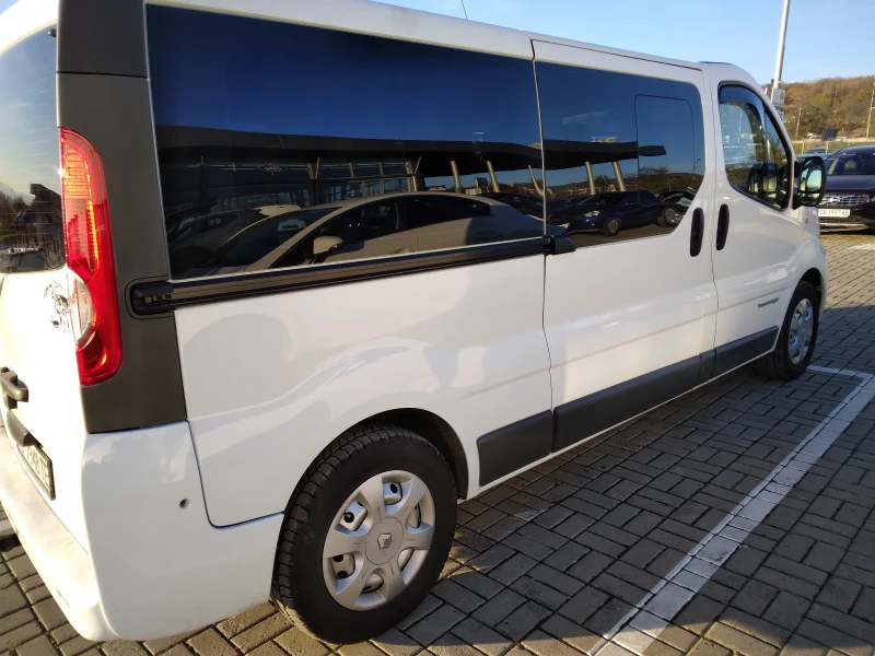 Renault Trafic, снимка 7 - Бусове и автобуси - 48027585