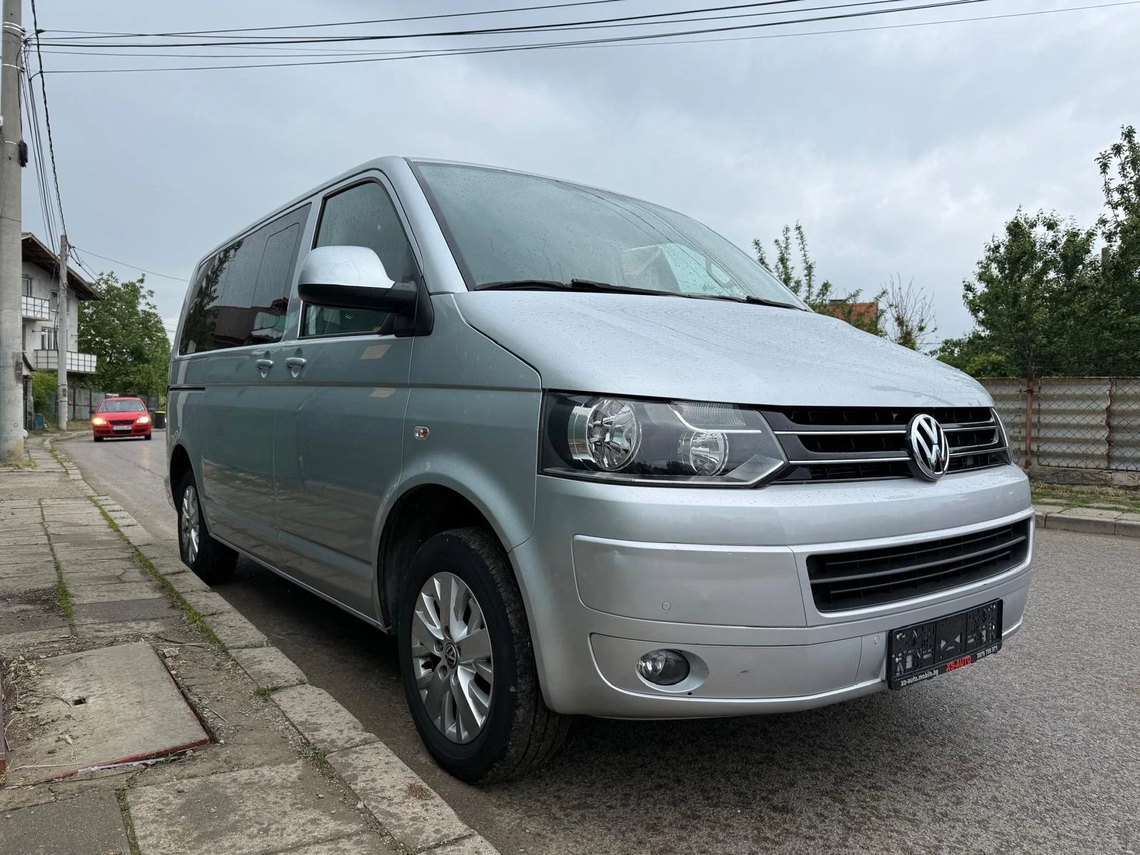 VW Caravelle 2.0TDI 140kc 9m 6 скорости 2014, снимка 2 - Бусове и автобуси - 54648575