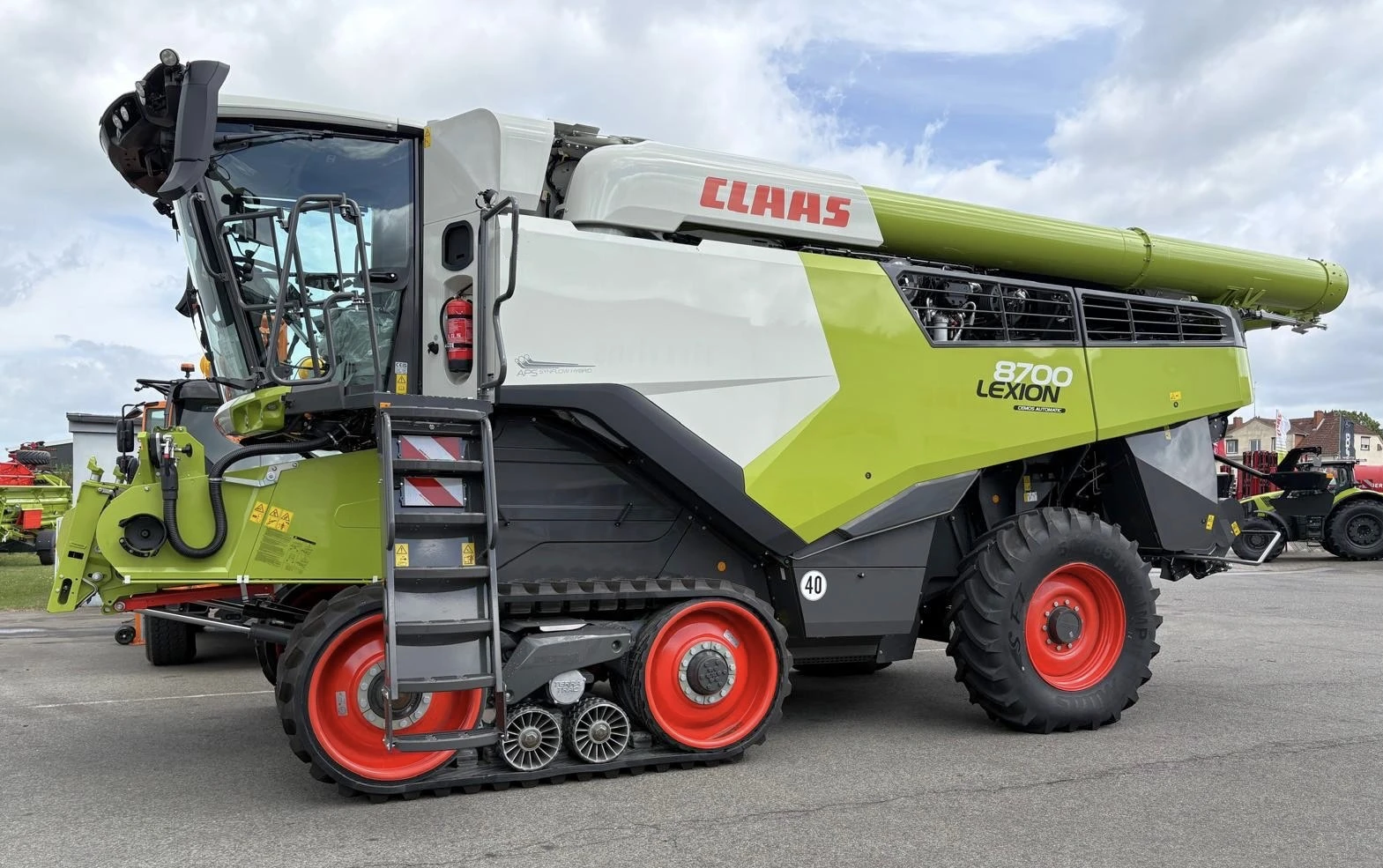 Комбайн Claas LEXION 8700 + CLAAS VARIO 1230 ДЕМО МАШИНА ЛИЗИНГ