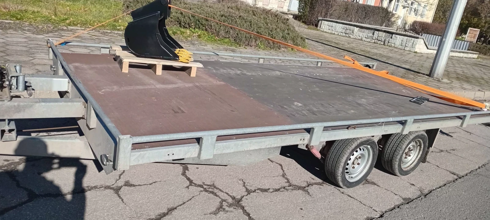 За автомобил Eduard Appolo