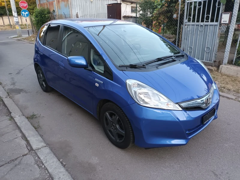 Honda Jazz Hybrid, снимка 2 - Автомобили и джипове - 47396516