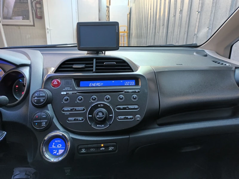 Honda Jazz Hybrid, снимка 14 - Автомобили и джипове - 47396516