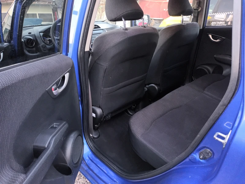 Honda Jazz Hybrid, снимка 11 - Автомобили и джипове - 48145089