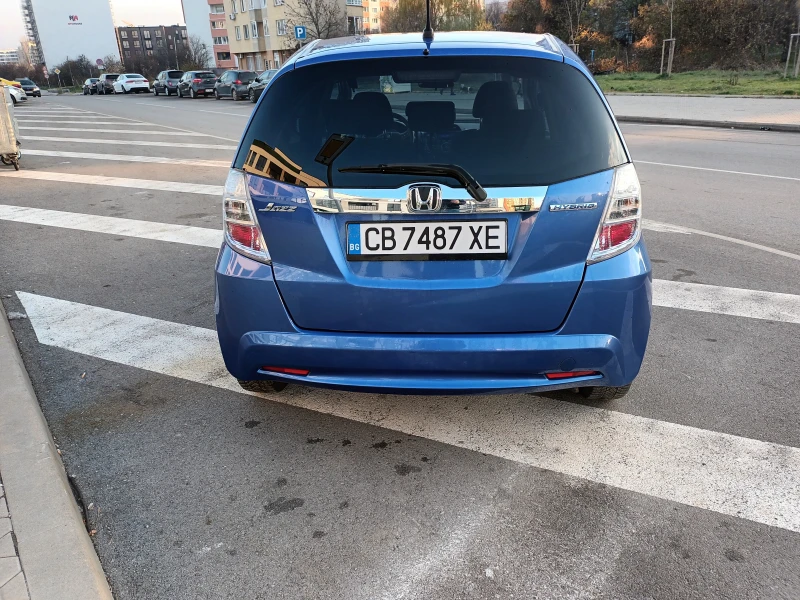 Honda Jazz Hybrid, снимка 4 - Автомобили и джипове - 48145089