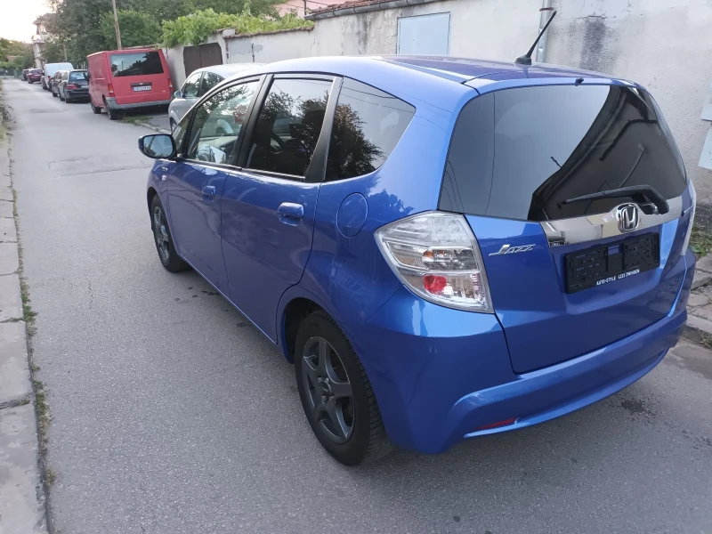 Honda Jazz Hybrid, снимка 5 - Автомобили и джипове - 47396516