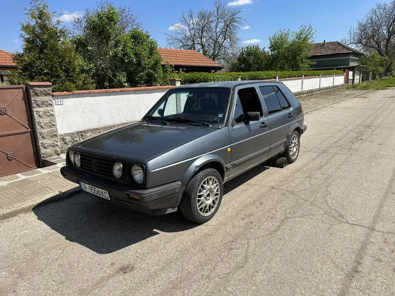 VW Golf 1.3 бензин, снимка 1 - Автомобили и джипове - 48023986