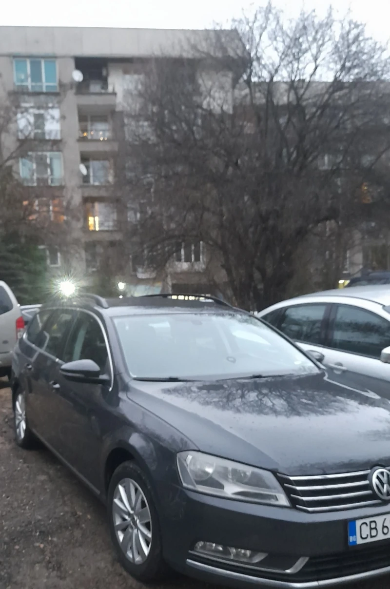 VW Passat, снимка 1 - Автомобили и джипове - 48650474